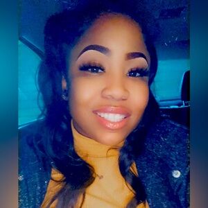 Meet your Posher, Zakira